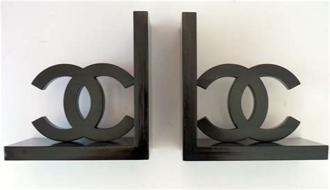 chanel 5 bookends